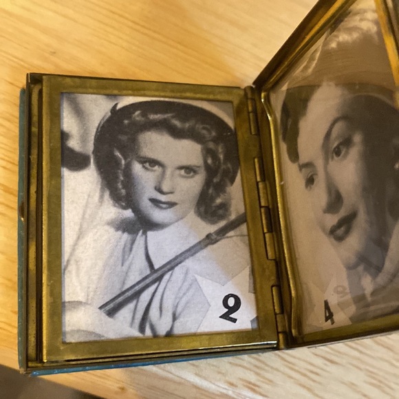 Ephemera 1950’s Mini Beauty Mate Book Photo Album - Picture 4 of 10